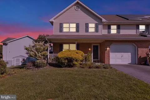 903 Cacoosing Dr, Reading, PA 19608 photo 5
