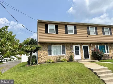 3341 Raymond St, Reading, PA 19605