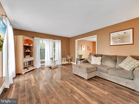 Living - 27 Flint Ridge Dr, Reading, PA 19607 photo 1 of 4