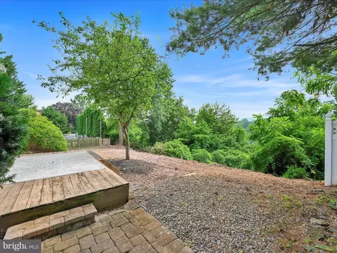 Exterior - 27 Flint Ridge Dr, Reading, PA 19607 photo 2 of 2