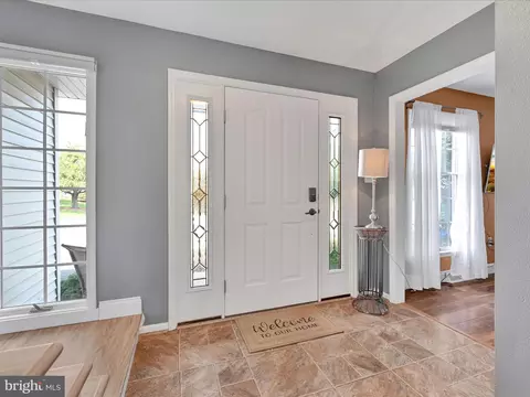 Entry Way - 27 Flint Ridge Dr, Reading, PA 19607 photo 1 of 3