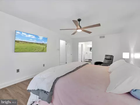 Bedroom - 27 Flint Ridge Dr, Reading, PA 19607 photo 2 of 6