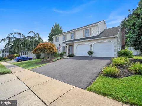 27 Flint Ridge Dr, Reading, PA 19607