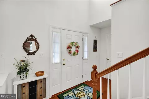 Entry Way - 2509 Joshua Dr, Sinking Spring, PA 19608 photo 2 of 9