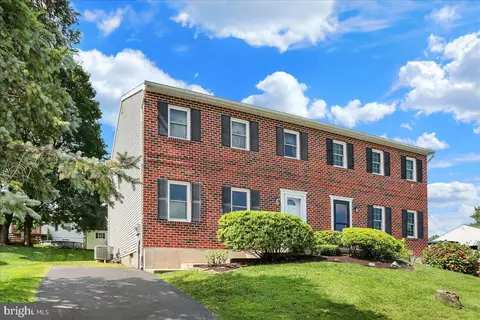 202 Hampton Dr, Birdsboro, PA 19508