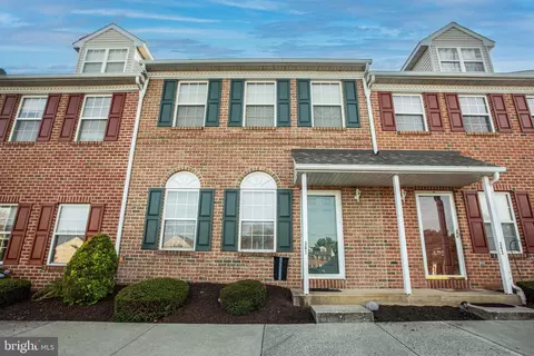 301 Barrington Dr, Reading, PA 19607