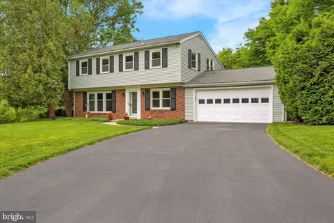 5 Wendy Rd, Reading, PA 19601