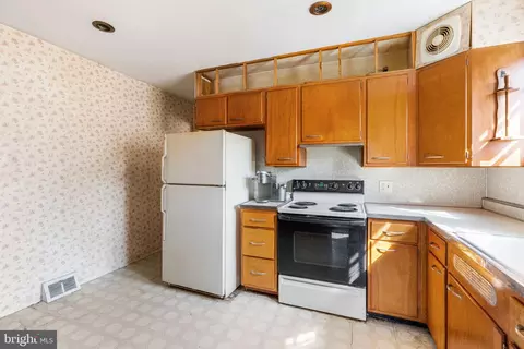 Kitchen - 122 Reading Ave, Reading, PA 19607 photo 1 of 2