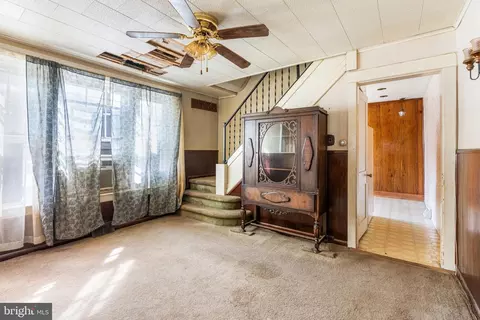 Entry Way - 122 Reading Ave, Reading, PA 19607 photo 1 of 4