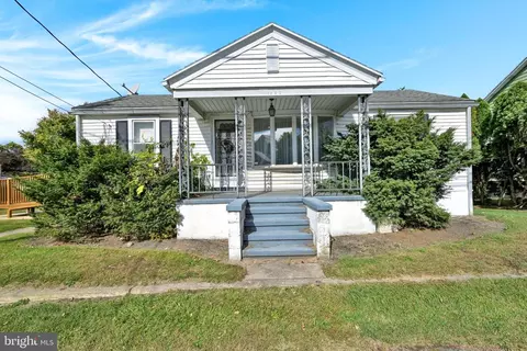 1303 Mt Laurel Rd, Temple, PA 19560