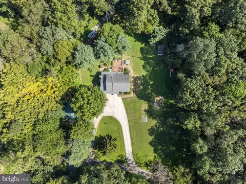 15 Oriole Ln, Reading, PA 19606