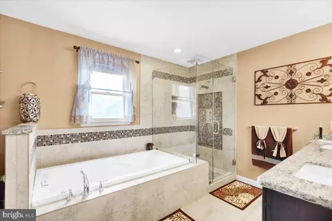 Bath - 307 Bard Ave, Reading, PA 19608 photo 2 of 3