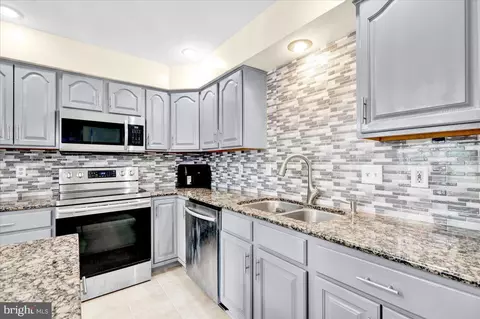 Kitchen - 307 Bard Ave, Reading, PA 19608 photo 2 of 3