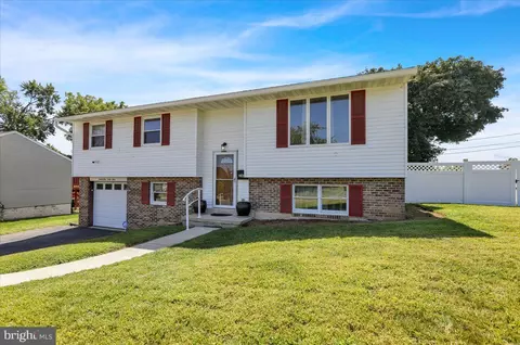 Exterior - 2144 Mayo Dr, Reading, PA 19601 photo 2 of 8