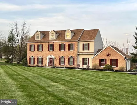 11 Morlatton Rd, Douglassville, PA 19518