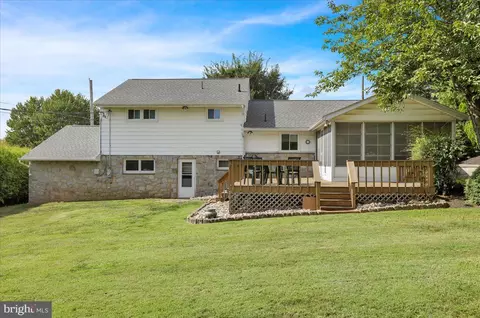 320 Pennsylvania Ave, Shillington, PA 19607 photo 8