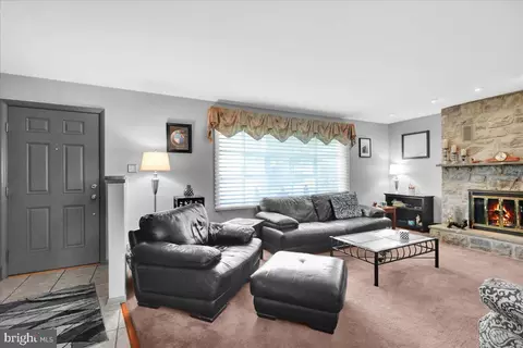 320 Pennsylvania Ave, Shillington, PA 19607 photo 13