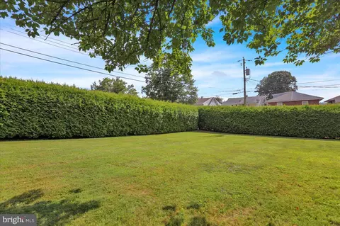 320 Pennsylvania Ave, Shillington, PA 19607 photo 6