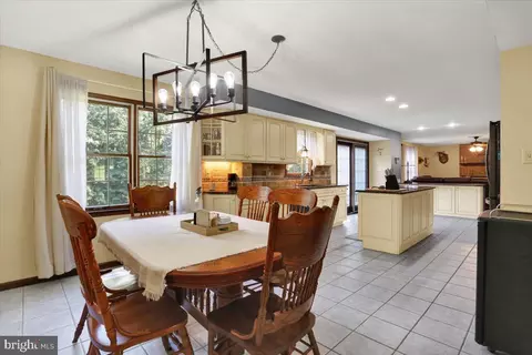 Dining - 1542 Welsh Rd, Reading, PA 19607 photo 1 of 2