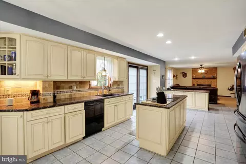 Kitchen - 1542 Welsh Rd, Reading, PA 19607 photo 2 of 4