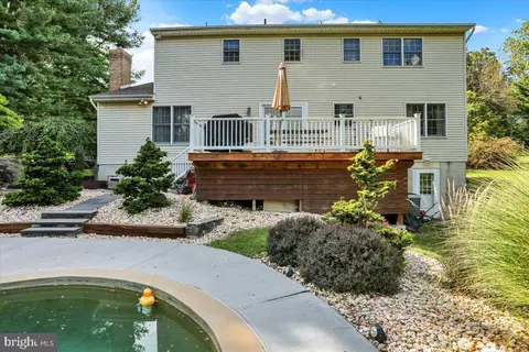 Exterior - 1542 Welsh Rd, Reading, PA 19607 photo 5 of 11