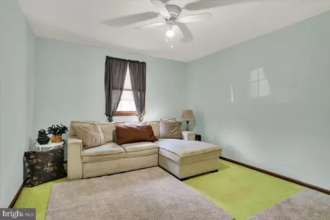 Bedroom - 1542 Welsh Rd, Reading, PA 19607 photo 5 of 6