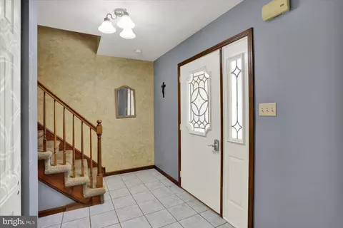 Entry Way - 1542 Welsh Rd, Reading, PA 19607 photo 2 of 3