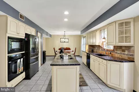 Kitchen - 1542 Welsh Rd, Reading, PA 19607 photo 4 of 4