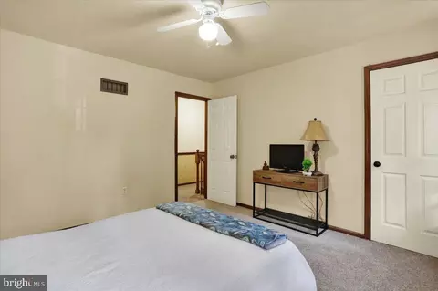 Bedroom - 1542 Welsh Rd, Reading, PA 19607 photo 4 of 6
