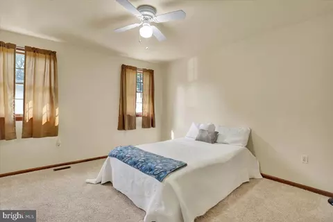Bedroom - 1542 Welsh Rd, Reading, PA 19607 photo 2 of 6