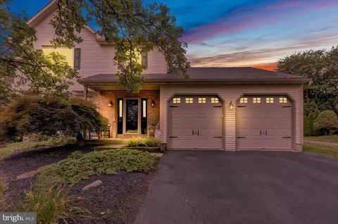 71 Sabrina St, Wernersville, PA 19565
