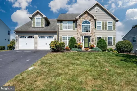 108 Lidia Ln, Blandon, PA 19510