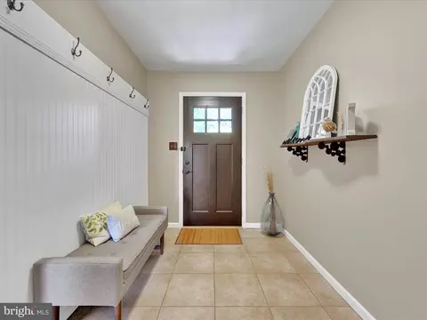 Entry Way - 23 Eagle Ln, Reading, PA 19607 photo 1 of 1