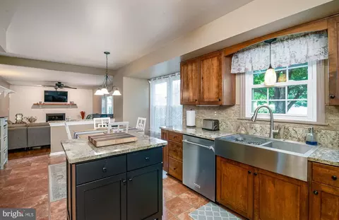 Kitchen - 100 Mesa Dr, Sinking Spring, PA 19608 photo 4 of 4