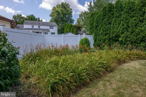 Exterior - 100 Mesa Dr, Sinking Spring, PA 19608 photo 9 of 9