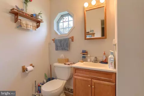 Bath - 13 Montello Rd, Reading, PA 19608 photo 1 of 6