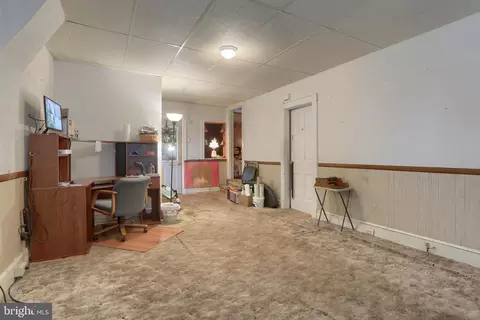 Entry Way - 13 Montello Rd, Reading, PA 19608 photo 2 of 7