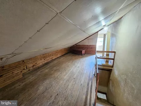 Entry Way - 406 State St, Reading, PA 19607 photo 1 of 1
