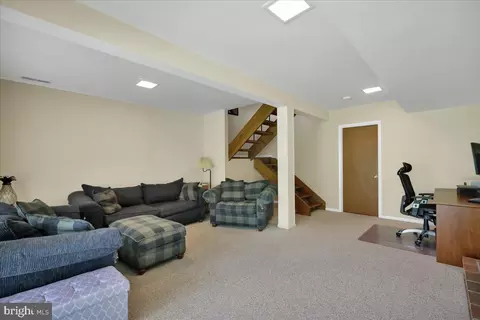 198 Oakmont Ct, Reading, PA 19607 photo 26