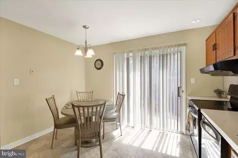 198 Oakmont Ct, Reading, PA 19607 photo 7