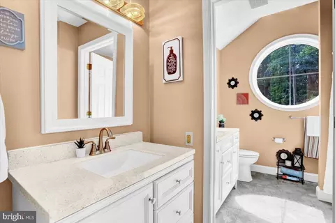Bath - 878 Freemansville Rd, Reading, PA 19607 photo 5 of 7