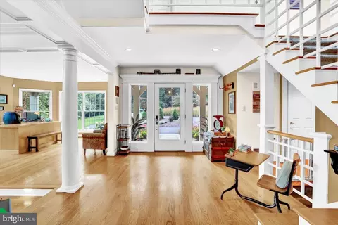 Entry Way - 878 Freemansville Rd, Reading, PA 19607 photo 2 of 7