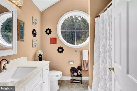 Bath - 878 Freemansville Rd, Reading, PA 19607 photo 7 of 7