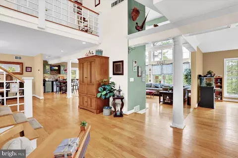 Entry Way - 878 Freemansville Rd, Reading, PA 19607 photo 3 of 7