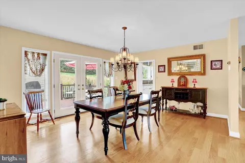 Dining - 878 Freemansville Rd, Reading, PA 19607 photo 1 of 2