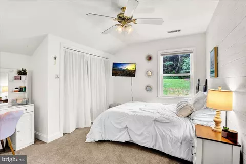 Bedroom - 878 Freemansville Rd, Reading, PA 19607 photo 5 of 7