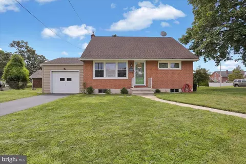 1426 Kenhorst Blvd, Reading, PA 19607