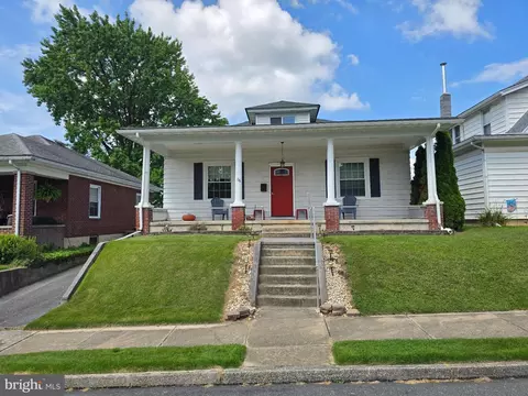 56 Bucks St, Wernersville, PA 19565