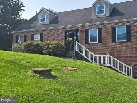 1120 William Penn Blvd, Womelsdorf, PA 19567