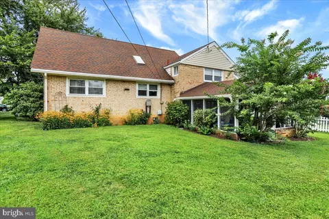 Exterior - 2408 Laurel Rd, Reading, PA 19609 photo 7 of 10